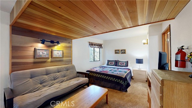 Detail Gallery Image 38 of 69 For 590 Arrowhead Villa Rd, Lake Arrowhead,  CA 92352 - 3 Beds | 2/1 Baths