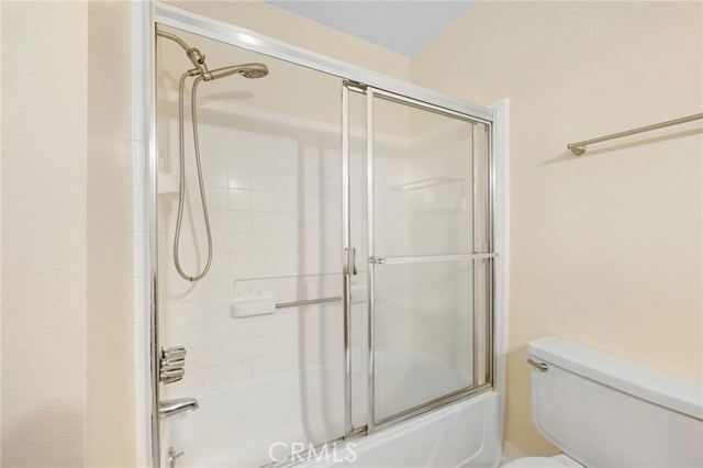 Detail Gallery Image 21 of 28 For 121 Sinclair Ave #206,  Glendale,  CA 91206 - 2 Beds | 2 Baths