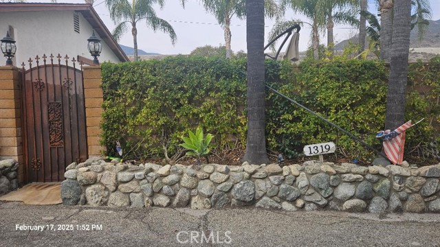 1319 W 25th Street, Upland CA: https://media.crmls.org/medias/acf8ad87-a744-4ffc-84d7-488a0739f3ea.jpg