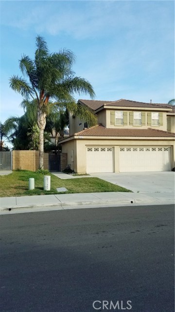 7066 Raymond Dr, Eastvale, CA 92880