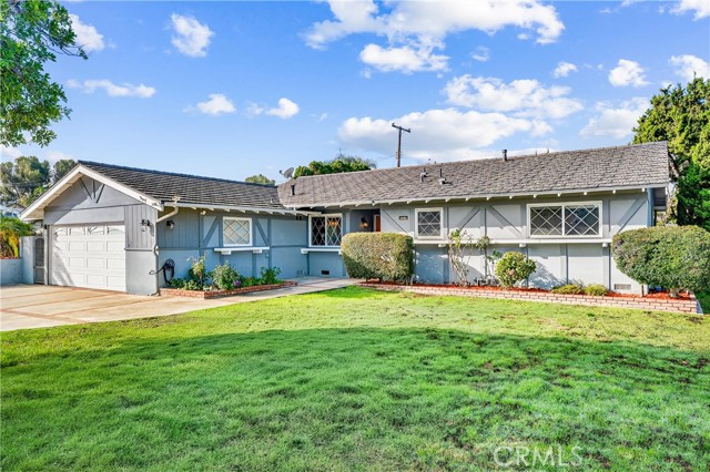 Detail Gallery Image 3 of 30 For 2496 N Beechwood St, Orange,  CA 92865 - 3 Beds | 2 Baths