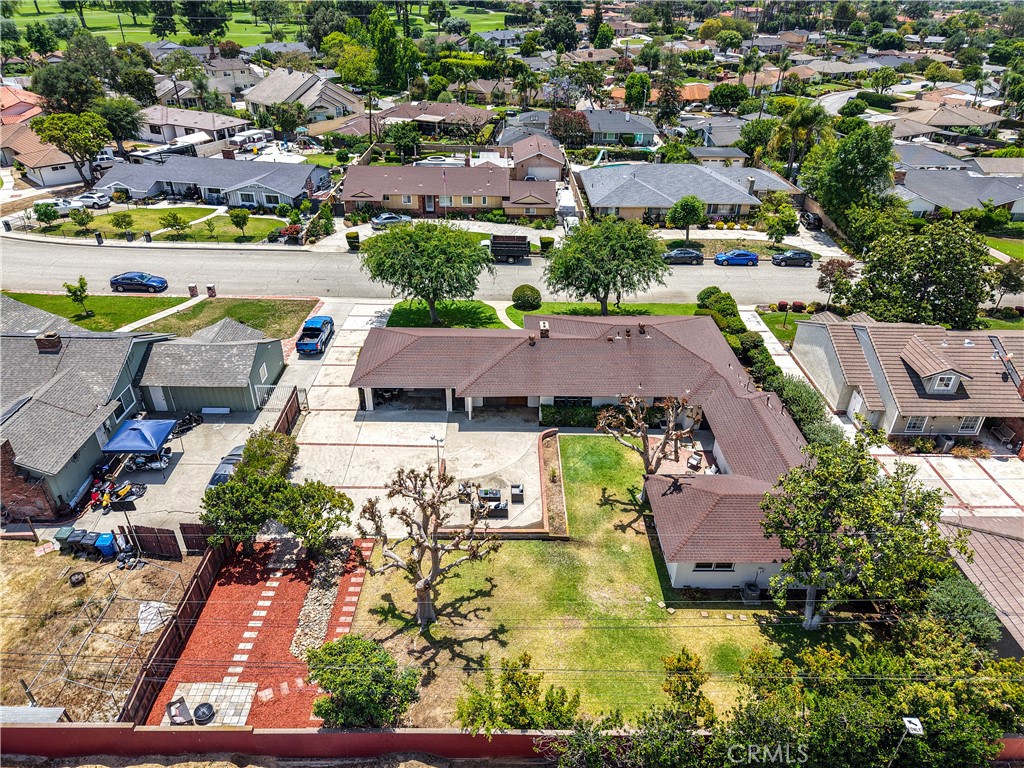 https://media.crmls.org/medias/acf96e29-7997-4051-bc2f-43ae92ff9641.jpg?preset=X-Large