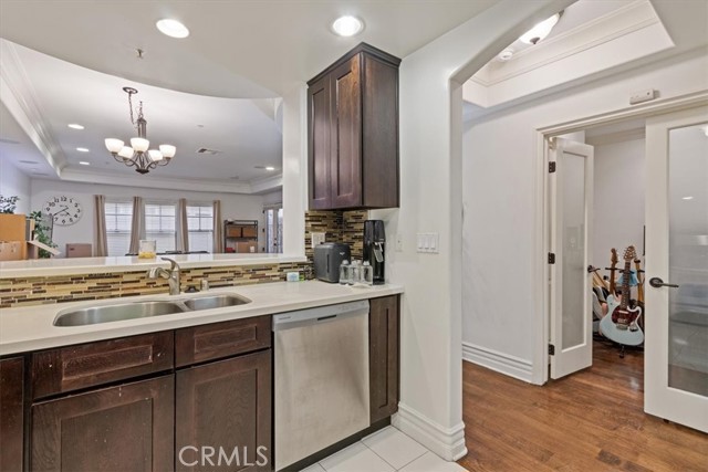 Detail Gallery Image 8 of 31 For 12026 Hoffman Steet #101,  Studio City,  CA 91604 - 3 Beds | 3 Baths