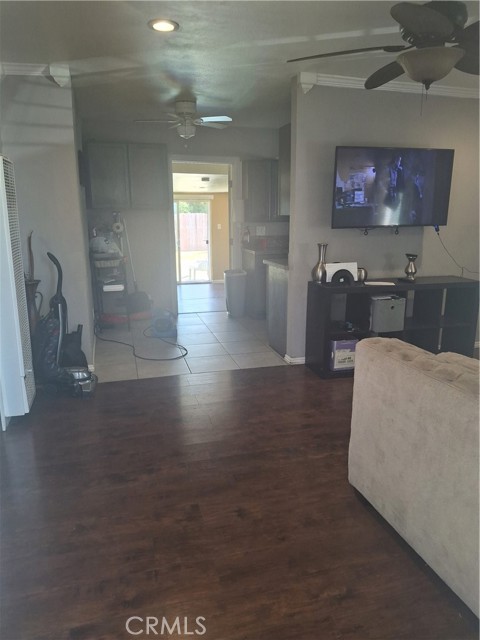 Detail Gallery Image 3 of 6 For 14502 S Keene Ave, Compton,  CA 90220 - 2 Beds | 1 Baths