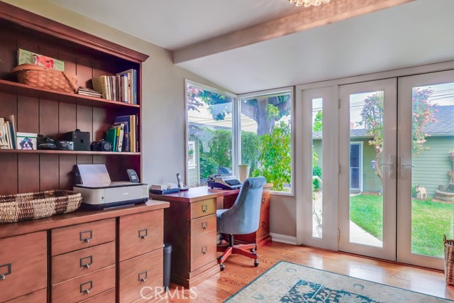 3952 Gaviota Avenue, Long Beach CA: https://media.crmls.org/medias/acf9a5ef-1101-487a-a535-d8e9d88d4598.jpg