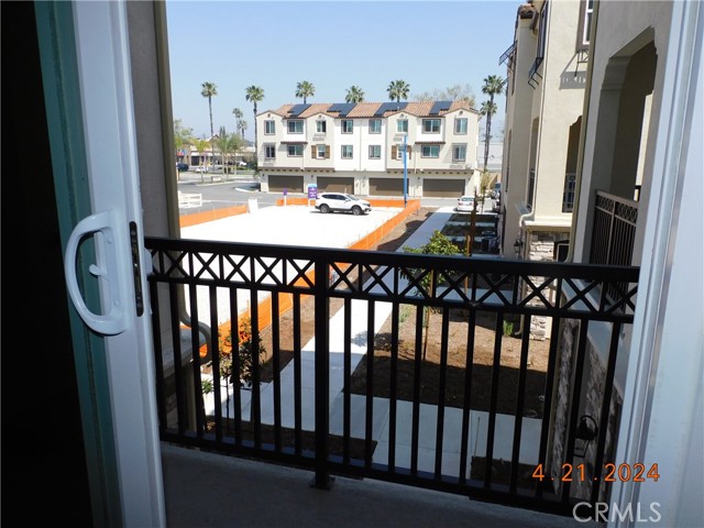 Detail Gallery Image 11 of 18 For 2119 Yukon, Pomona,  CA 91766 - 2 Beds | 2/1 Baths