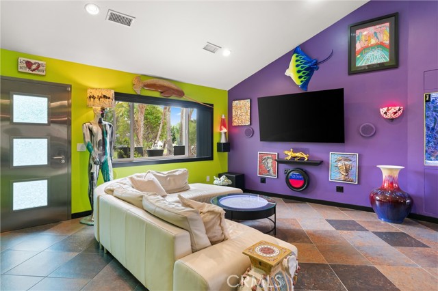 Detail Gallery Image 9 of 43 For 2121 Union Ave, Costa Mesa,  CA 92627 - 4 Beds | 2 Baths
