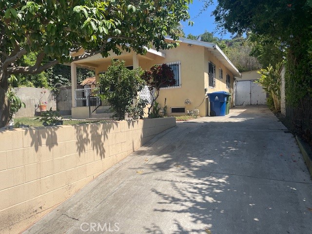 1153 Isabel Street, Los Angeles CA: https://media.crmls.org/medias/acfa8f56-b5f5-4c3c-bc5f-11118379c2af.jpg