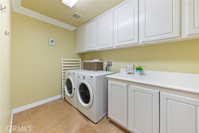 Detail Gallery Image 12 of 36 For 16673 Carob Ave, Chino Hills,  CA 91709 - 5 Beds | 3 Baths
