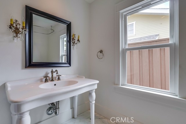 234 Ximeno Avenue, Long Beach CA: https://media.crmls.org/medias/acfaf015-b101-436a-9210-d1853a41d319.jpg