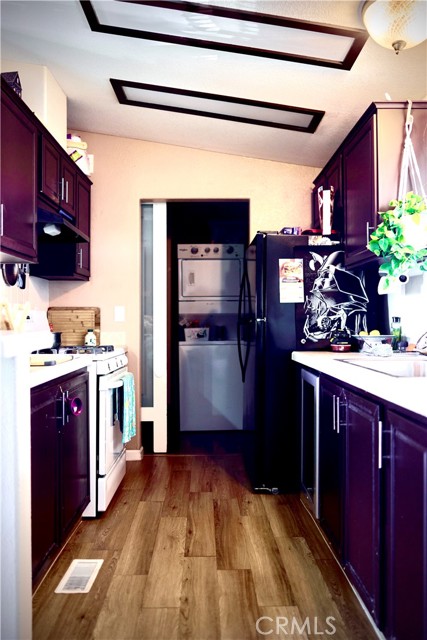 Detail Gallery Image 8 of 13 For 220 Camino Corto #39,  Vista,  CA 92083 - 2 Beds | 2 Baths