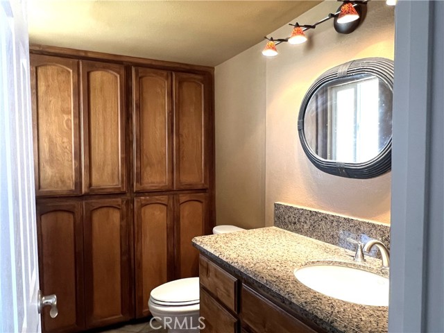 Detail Gallery Image 13 of 28 For 1077 Pecan, Madera,  CA 93637 - 4 Beds | 2/1 Baths