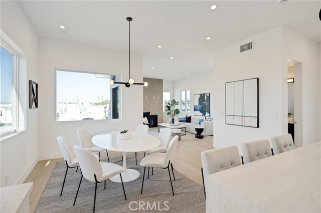 412 Marine Ave, Manhattan Beach, California 90266, 3 Bedrooms Bedrooms, ,3 BathroomsBathrooms,Residential,Sold,Marine Ave,SB23207712