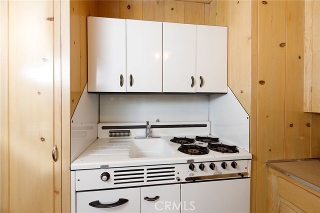 Detail Gallery Image 65 of 75 For 28641 North Shore Rd, Lake Arrowhead,  CA 92352 - 14 Beds | 11/1 Baths