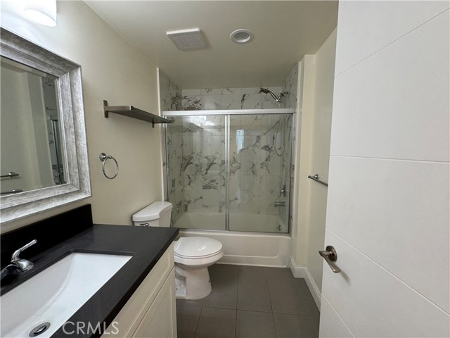 Detail Gallery Image 23 of 32 For 14934 Burbank Bld #302,  Sherman Oaks,  CA 91411 - 2 Beds | 2 Baths