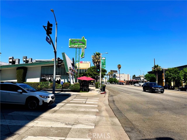 Detail Gallery Image 26 of 27 For 14934 Dickens St 12a,  Sherman Oaks,  CA 91403 - 1 Beds | 1 Baths