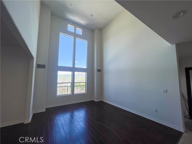 1259 Gonzales Road, Simi Valley CA: https://media.crmls.org/medias/acfcd2b0-db4d-4e46-9136-2b6204560b78.jpg
