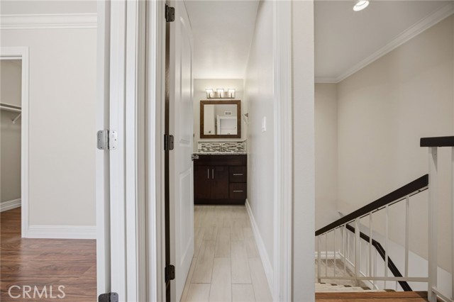 19208 Hamlin Street, 5 photo 50