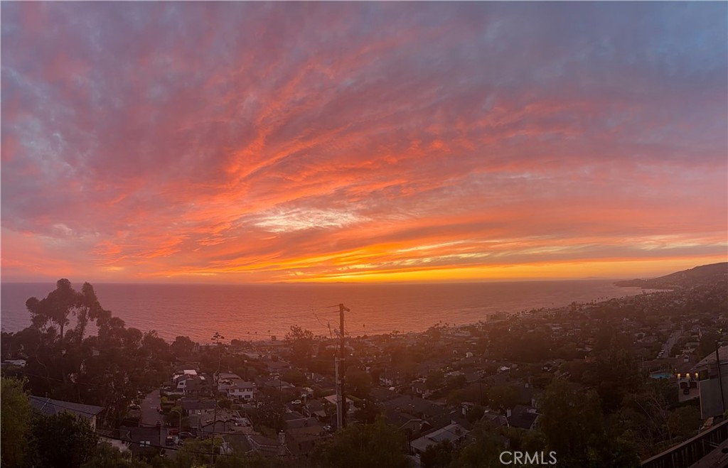 https://media.crmls.org/medias/acfe5fd8-50cb-4256-907c-d670c08e5950.jpg?preset=X-Large