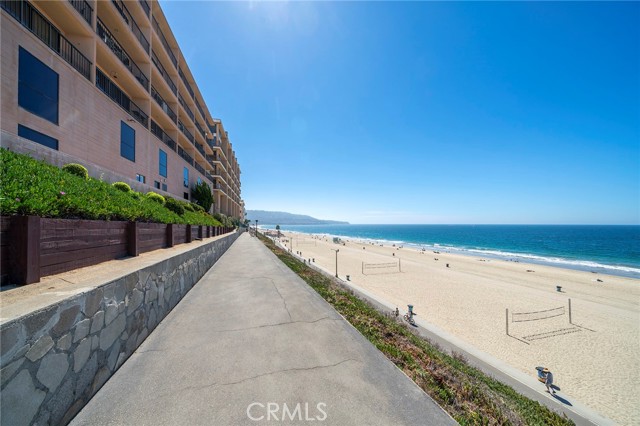 Detail Gallery Image 36 of 42 For 721 Esplanade #605,  Redondo Beach,  CA 90277 - 1 Beds | 1 Baths