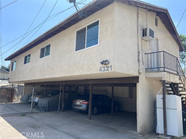 4321 10th, Riverside CA: https://media.crmls.org/medias/acfee6ea-9e2c-46ff-950c-89d62be22d3b.jpg