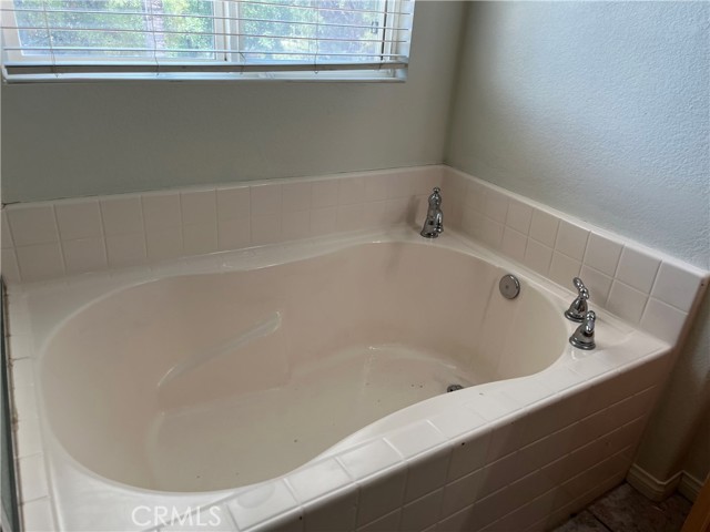 1483 Midnight Sun Drive, Beaumont CA: https://media.crmls.org/medias/ad001caf-44a5-42ec-bb19-368c230142d1.jpg