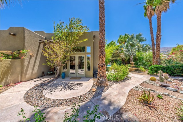 Detail Gallery Image 1 of 41 For 54030 Eisenhower Dr, La Quinta,  CA 92253 - 3 Beds | 2 Baths