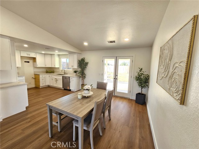Detail Gallery Image 3 of 3 For 14208 Apple Creek, Victorville,  CA 92395 - 2 Beds | 1 Baths