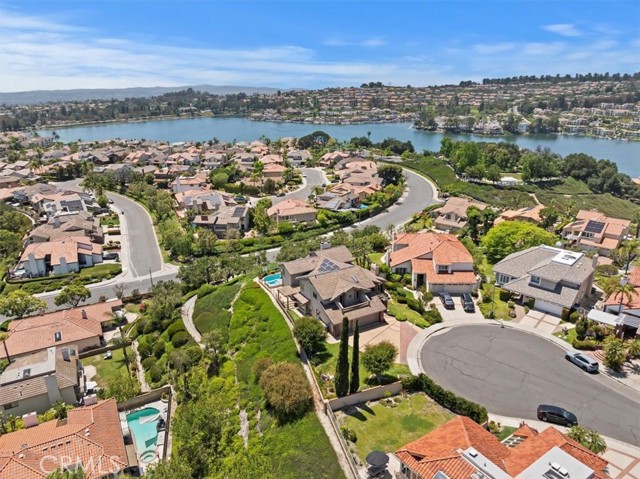 28212 San Marcos, Mission Viejo CA: https://media.crmls.org/medias/ad01cabe-a4ae-4ca2-b964-9bbf3e4cfc8c.jpg