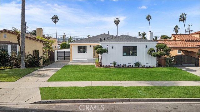 Detail Gallery Image 1 of 62 For 3945 S Norton Ave, Los Angeles,  CA 90008 - 4 Beds | 3/1 Baths