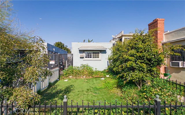 Detail Gallery Image 8 of 22 For 1361 W Vernon Ave, Los Angeles,  CA 90037 - – Beds | – Baths