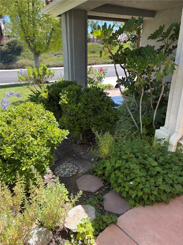https://media.crmls.org/medias/ad01e9c1-0a43-46c3-942b-b9779f0d4acd.jpg?preset=X-Large