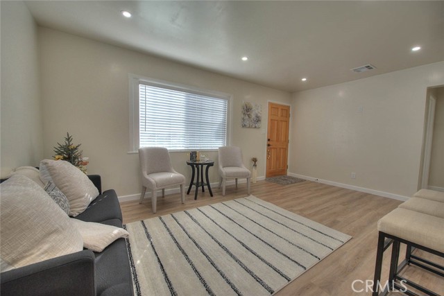 Detail Gallery Image 6 of 33 For 1493 W Grand, Pomona,  CA 91766 - 2 Beds | 1 Baths