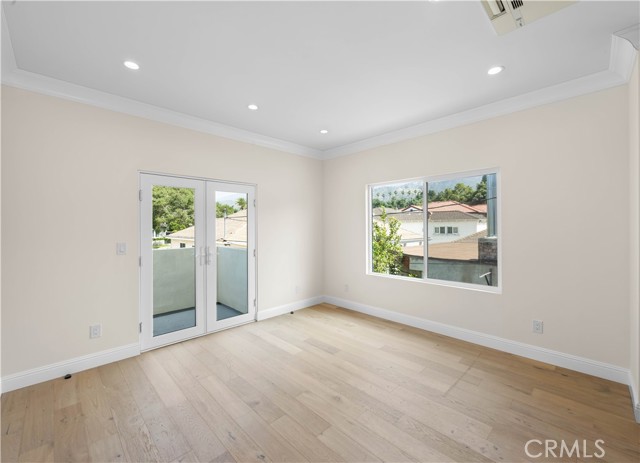 828 E Olive Avenue, Burbank CA: https://media.crmls.org/medias/ad042f74-f601-4318-889d-ae71da0f4343.jpg