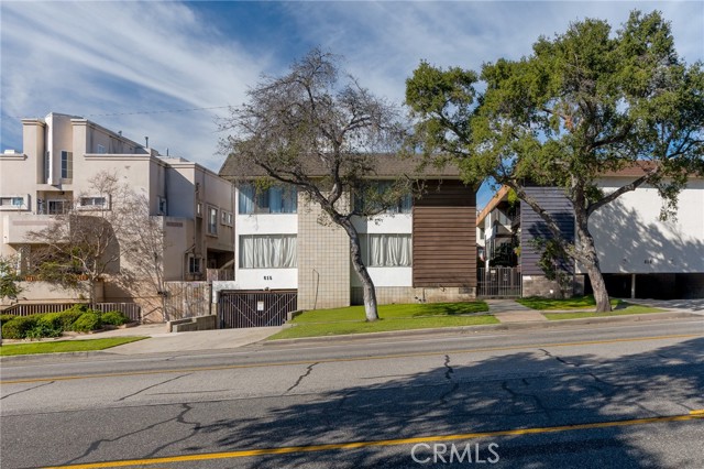 Detail Gallery Image 3 of 32 For 615 E Olive a,  Burbank,  CA 91501 - 2 Beds | 2 Baths