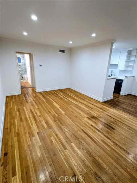 Detail Gallery Image 3 of 15 For 1019 6th St #2,  Santa Monica,  CA 90403 - 1 Beds | 1 Baths