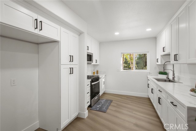 Detail Gallery Image 7 of 19 For 33467 Washington Dr, Yucaipa,  CA 92399 - 3 Beds | 2/1 Baths