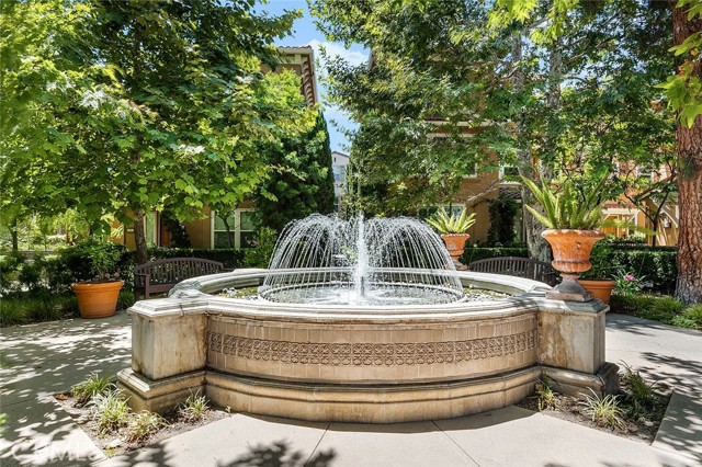 453 N Altadena Drive, Pasadena CA: https://media.crmls.org/medias/ad057183-adff-4577-9d07-1917608f77a4.jpg
