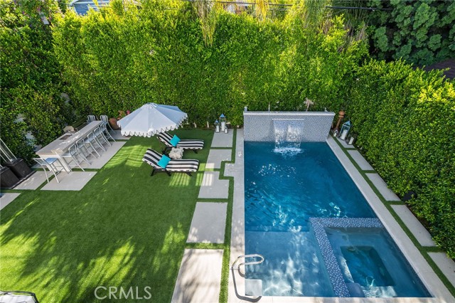 4365 Kraft Avenue, Studio City CA: https://media.crmls.org/medias/ad05fe80-efc2-448e-bbb1-11a532a71718.jpg