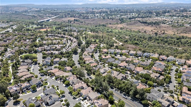 25 Winfield Drive, Ladera Ranch CA: https://media.crmls.org/medias/ad062f97-a148-4add-b9d4-e1ee824f1c55.jpg