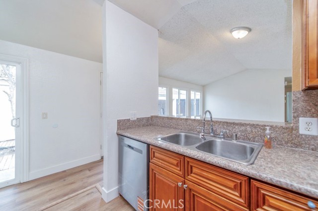 Detail Gallery Image 10 of 27 For 1631 Byron Ct, Pomona,  CA 91768 - 3 Beds | 2 Baths