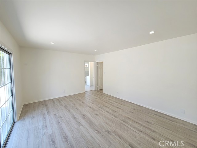18001 Osborne Street, Sherwood Forest CA: https://media.crmls.org/medias/ad064eee-d001-4f8d-84de-8b3a911838e8.jpg