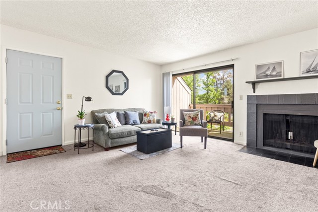 Detail Gallery Image 4 of 19 For 2220 Notre Dame #5,  Chico,  CA 95928 - 2 Beds | 1 Baths