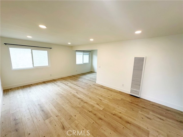 17412 Dairyview Circle, Huntington Beach CA: https://media.crmls.org/medias/ad06aebe-a800-4578-822f-9951995bc2f9.jpg