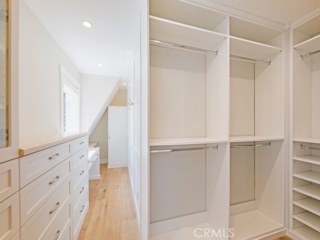 Detail Gallery Image 35 of 50 For 5463 Katherine, Sherman Oaks,  CA 91401 - 5 Beds | 3 Baths