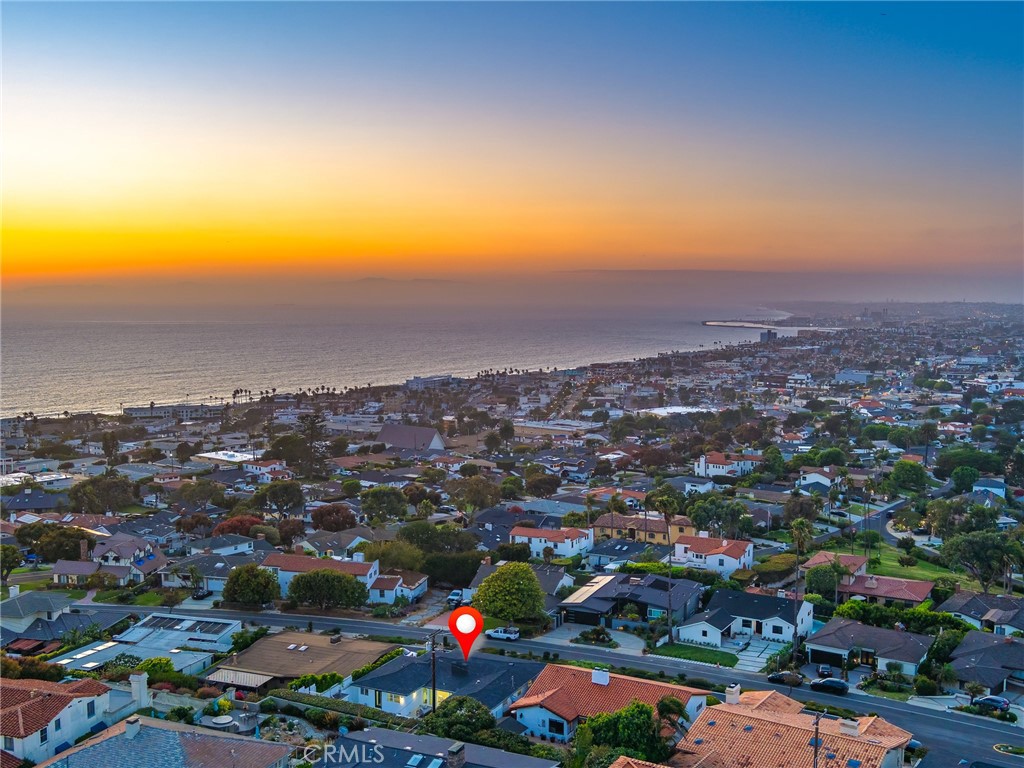 https://media.crmls.org/medias/ad091468-2a80-4fb7-8281-9295bc060ebd.jpg?preset=X-Large