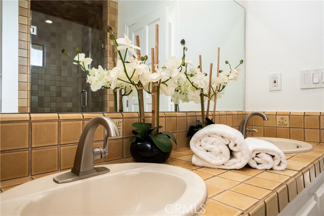 217 Helberta Avenue, Redondo Beach, California 90277, 3 Bedrooms Bedrooms, ,2 BathroomsBathrooms,Residential,Sold,Helberta,SB19278156