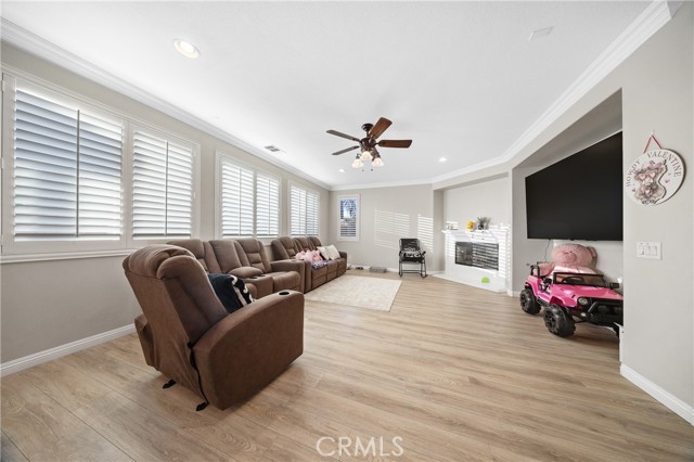 Detail Gallery Image 5 of 28 For 29851 Fox Creek, Menifee,  CA 92586 - 5 Beds | 3 Baths