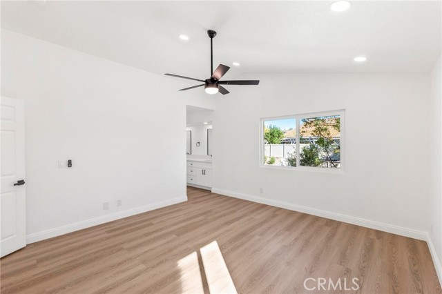 Image 27 of 51 For 40156 Starling Street