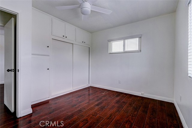 4207 Manhattan Beach Boulevard, Lawndale CA: https://media.crmls.org/medias/ad0e7511-2a23-4031-bdbd-df5630d320d5.jpg